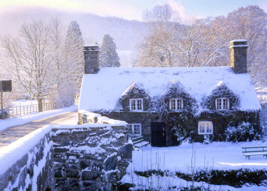 The Eagles Hotel Llanrwst Εξωτερικό φωτογραφία